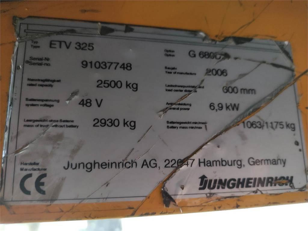 Jungheinrich ETV325 Reachtruck voor hoog niveau